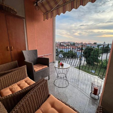 Lungo Mare Apartment With Terrace Pula Eksteriør billede